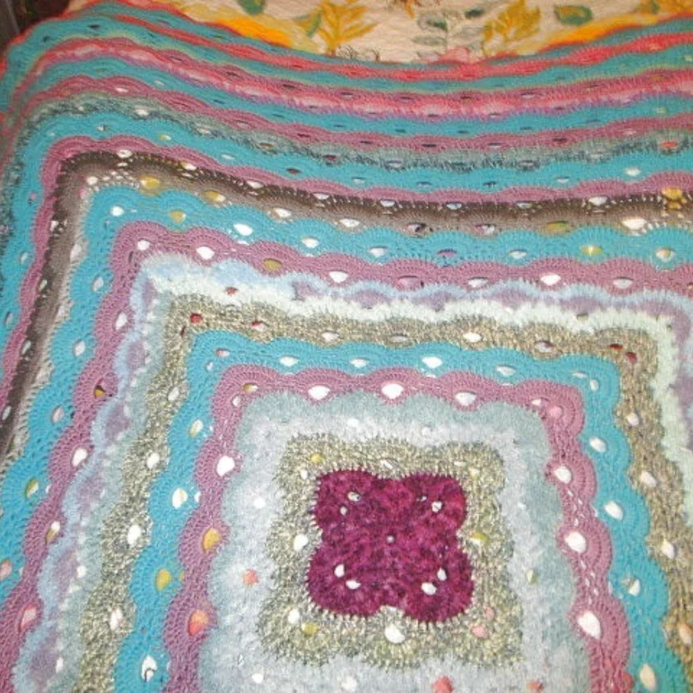 Vtg Crochet Knit Afghan 71